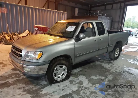 2002 Toyota Tundra Sr5 V8 z USA, uszkodzony, nr VIN 5TBRT34132S304967